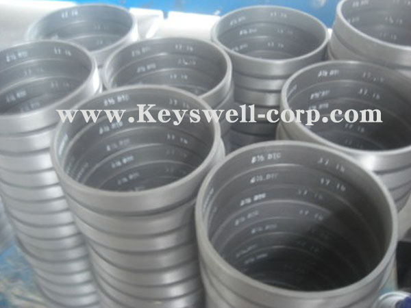 RINGS 7 5/8"
